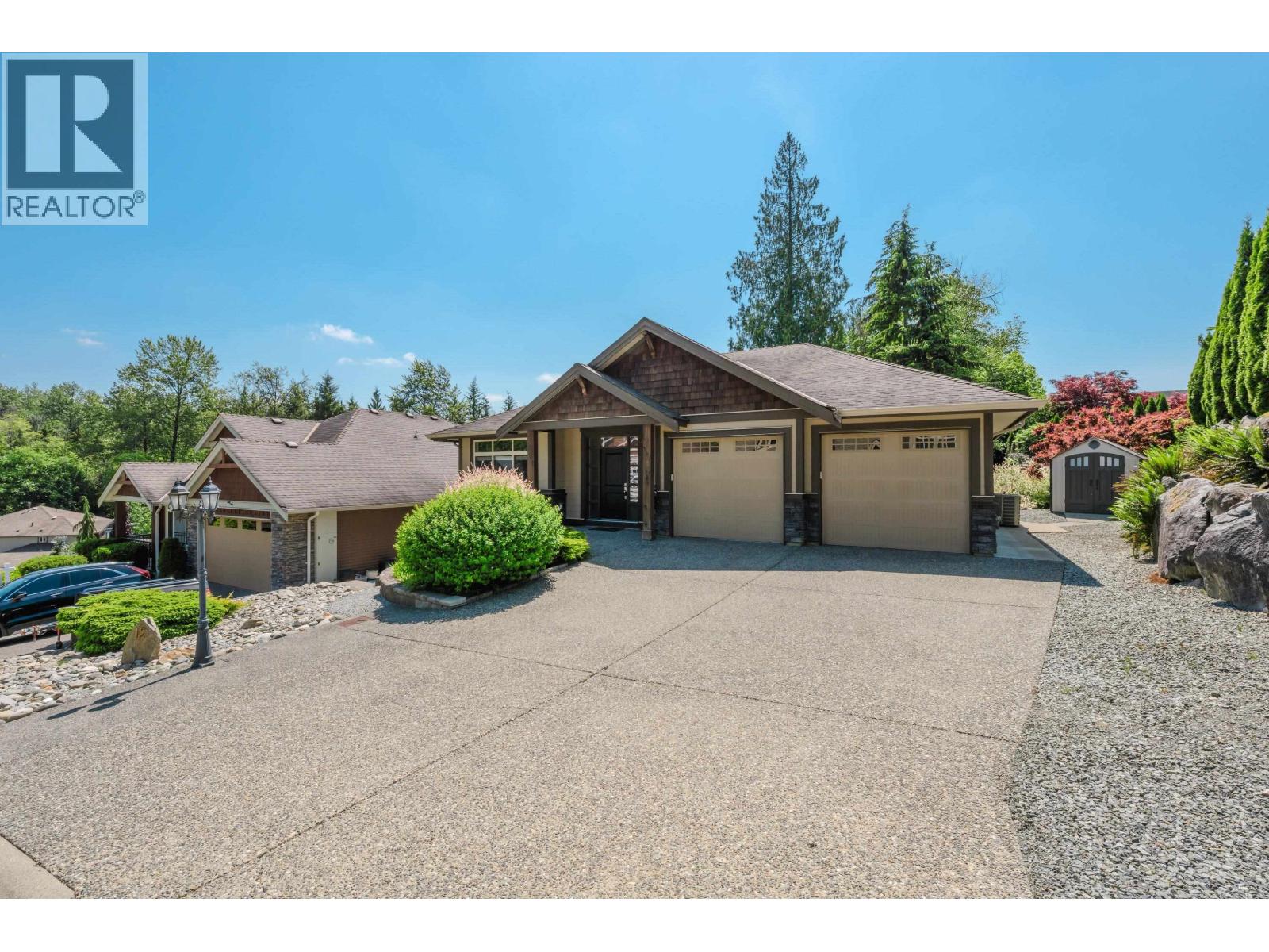 Photo 4 of 12 13210 Shoesmith Crescent, Maple Ridge BC