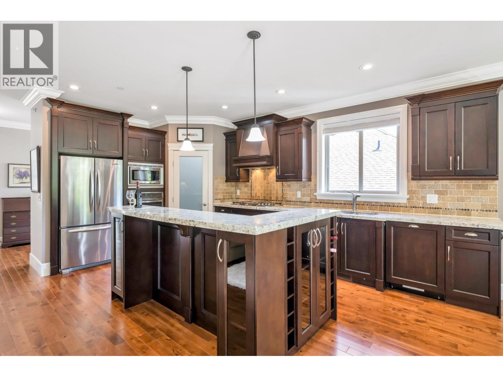 Photo 2 of 12 13210 Shoesmith Crescent, Maple Ridge BC