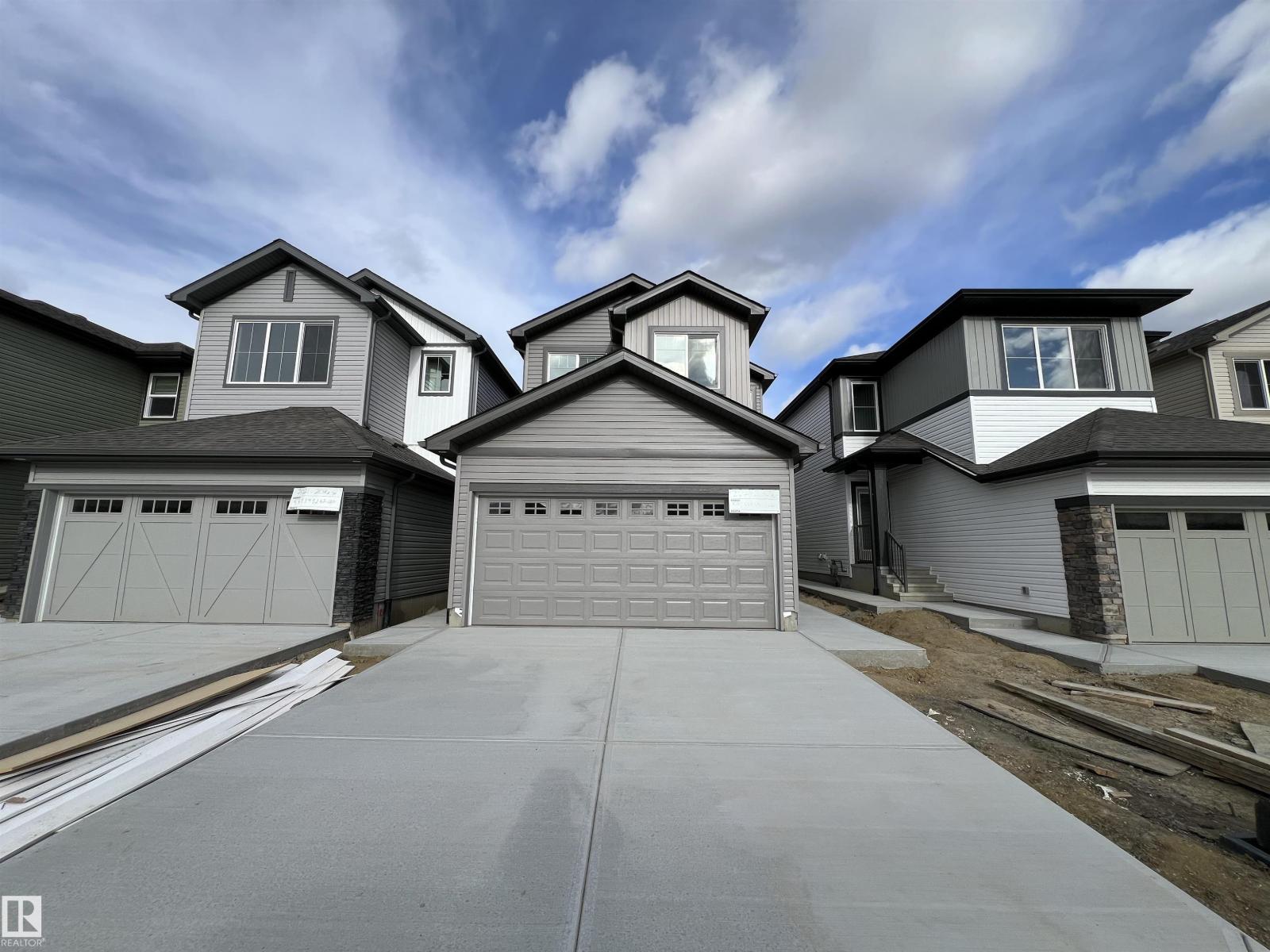 Photo 2 of 2017 209 A St Nw, Edmonton AB