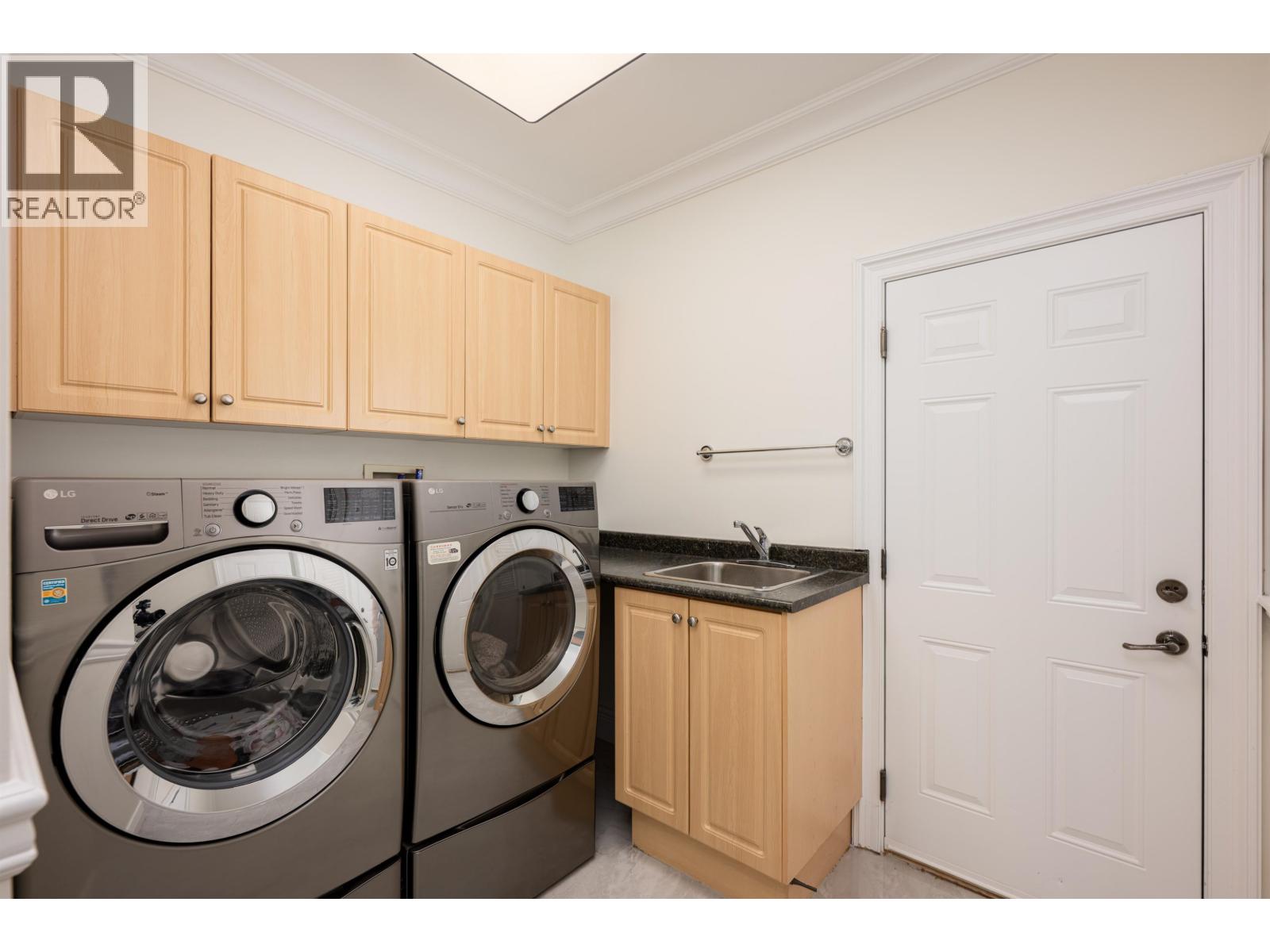 Photo 18 of 7451 Bates Road, Richmond BC