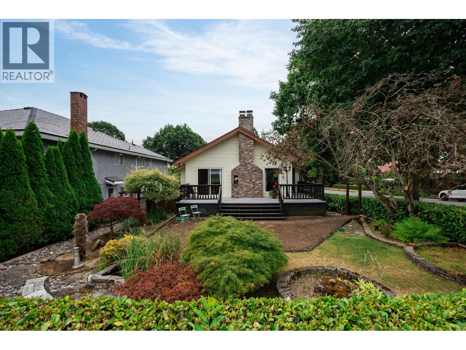 Photo 1 of 3900 Eton Street, Burnaby BC