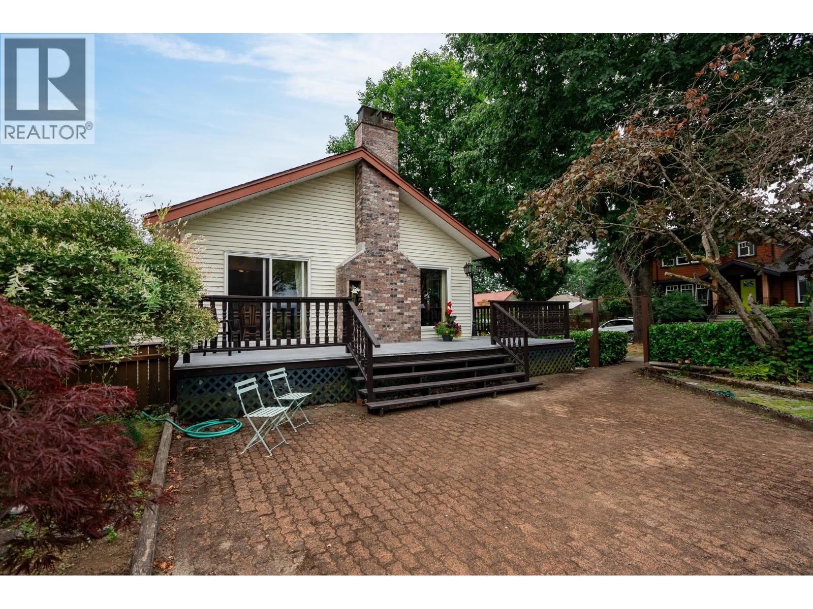 Photo 5 of 3900 Eton Street, Burnaby BC
