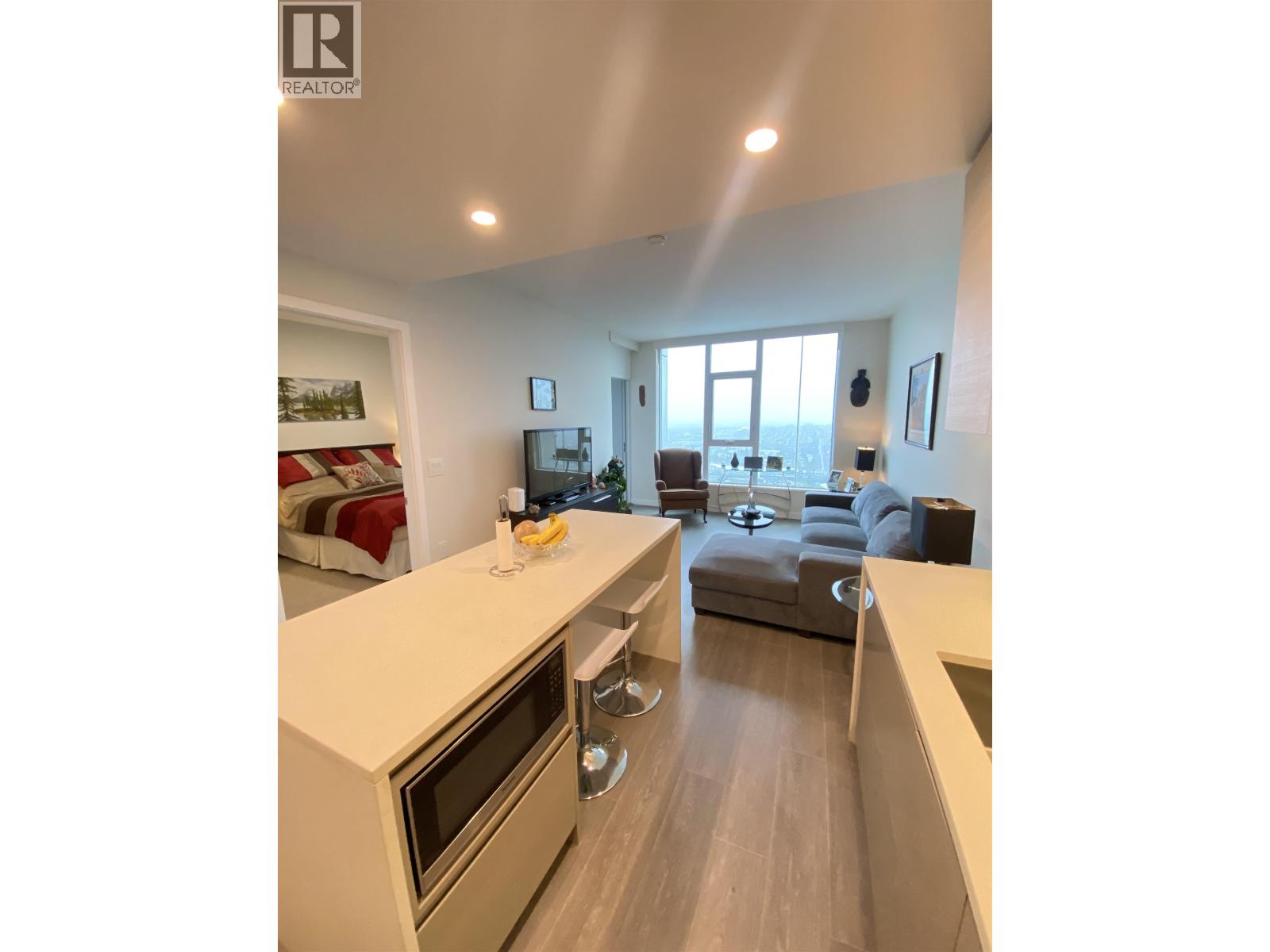 Photo 8 of 4409 2186 Gilmore Avenue, Burnaby BC