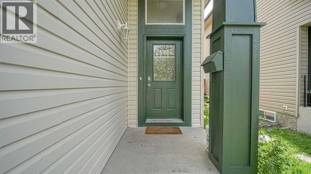 Photo 2 of 340 Copperfield Boulevard Se, Calgary AB