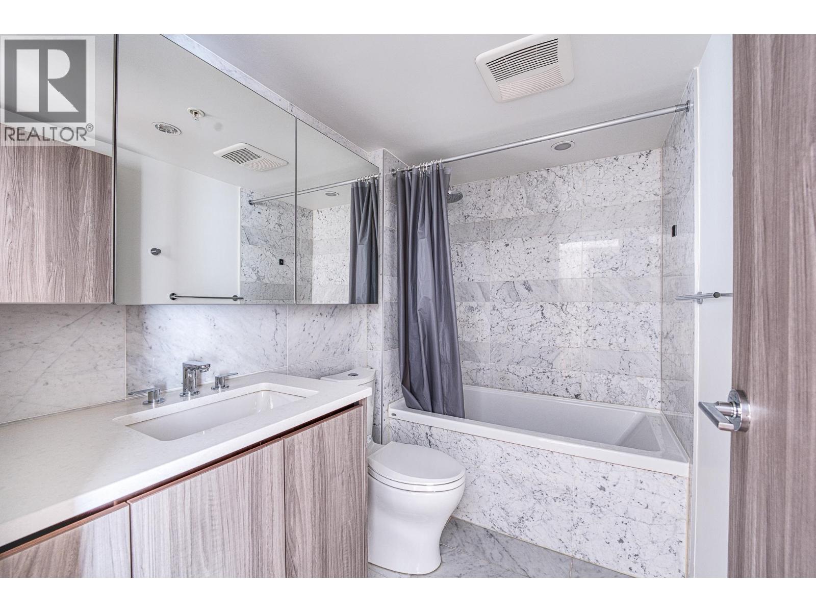 Photo 20 of 509 8800 Hazelbridge Way, Richmond BC