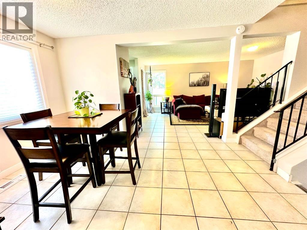 232 Midpark Gardens SE, Calgary, Alberta