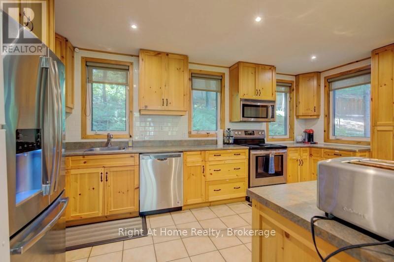Photo 15 of 4352 R 43 Road, Rideau Lakes ON