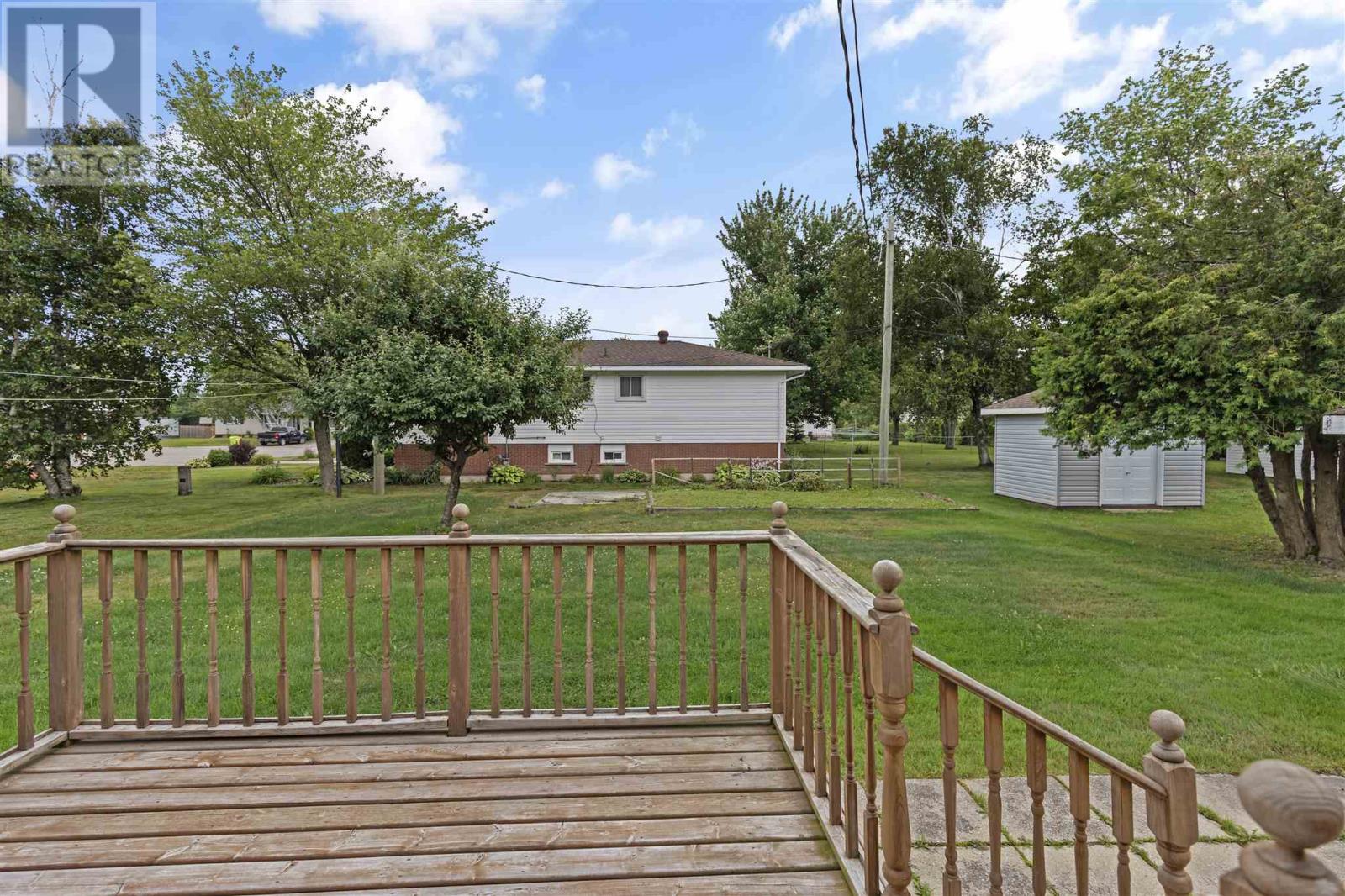 Photo 38 of 24 Plaintree Dr, Sault Ste Marie ON