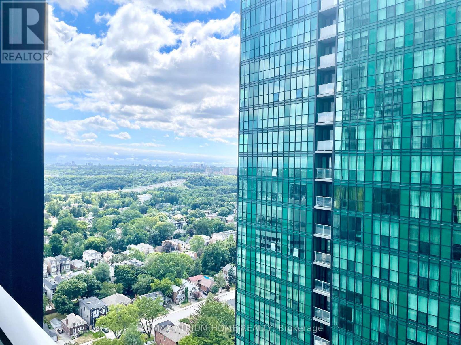 Photo 1 of 2706 9 Bogert Avenue, Toronto ON