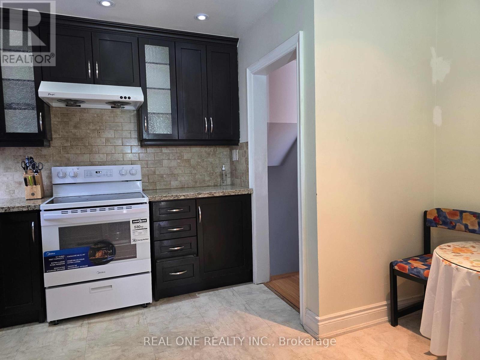 Photo 34 of 37 Bessarion Road, Toronto ON