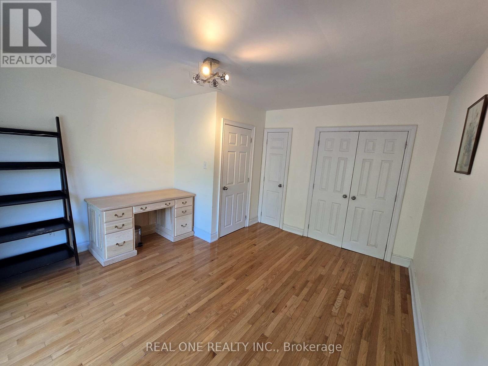 Photo 4 of 37 Bessarion Road, Toronto ON