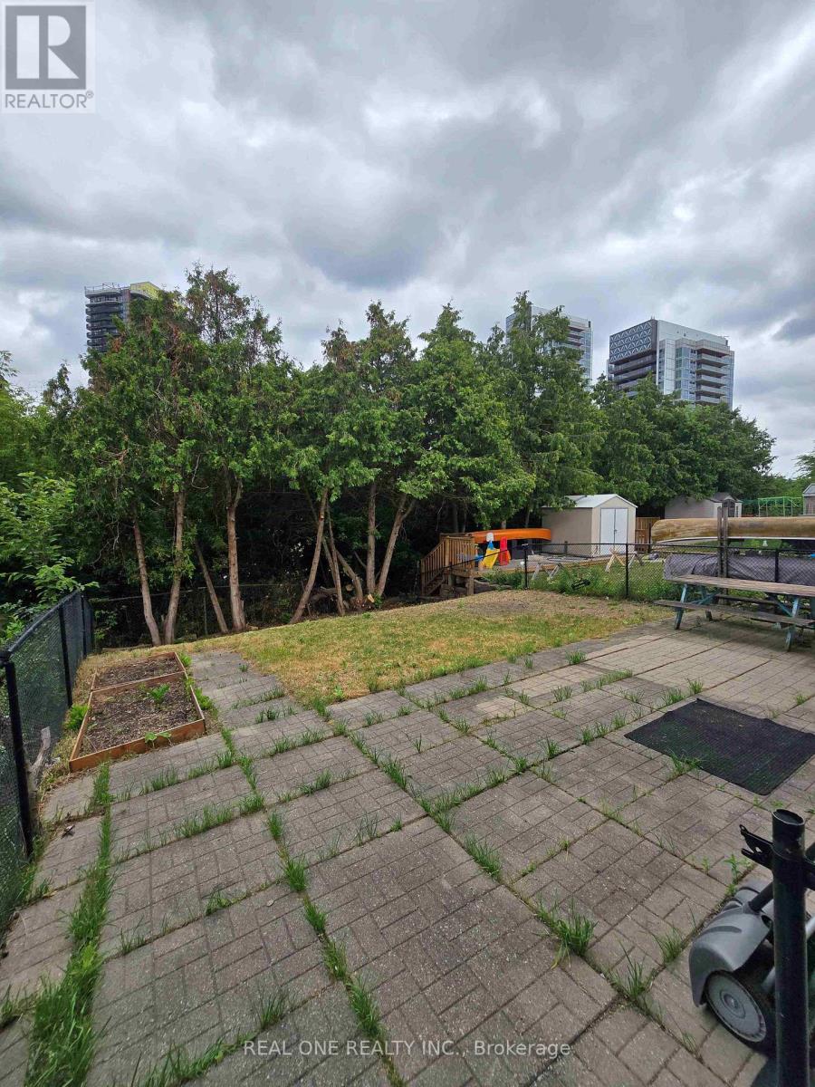 Photo 7 of 37 Bessarion Road, Toronto ON