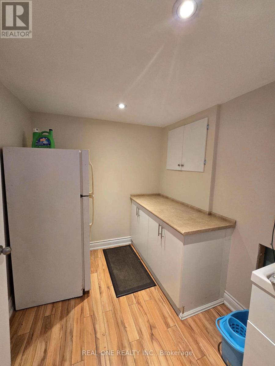 Photo 5 of 37 Bessarion Road, Toronto ON