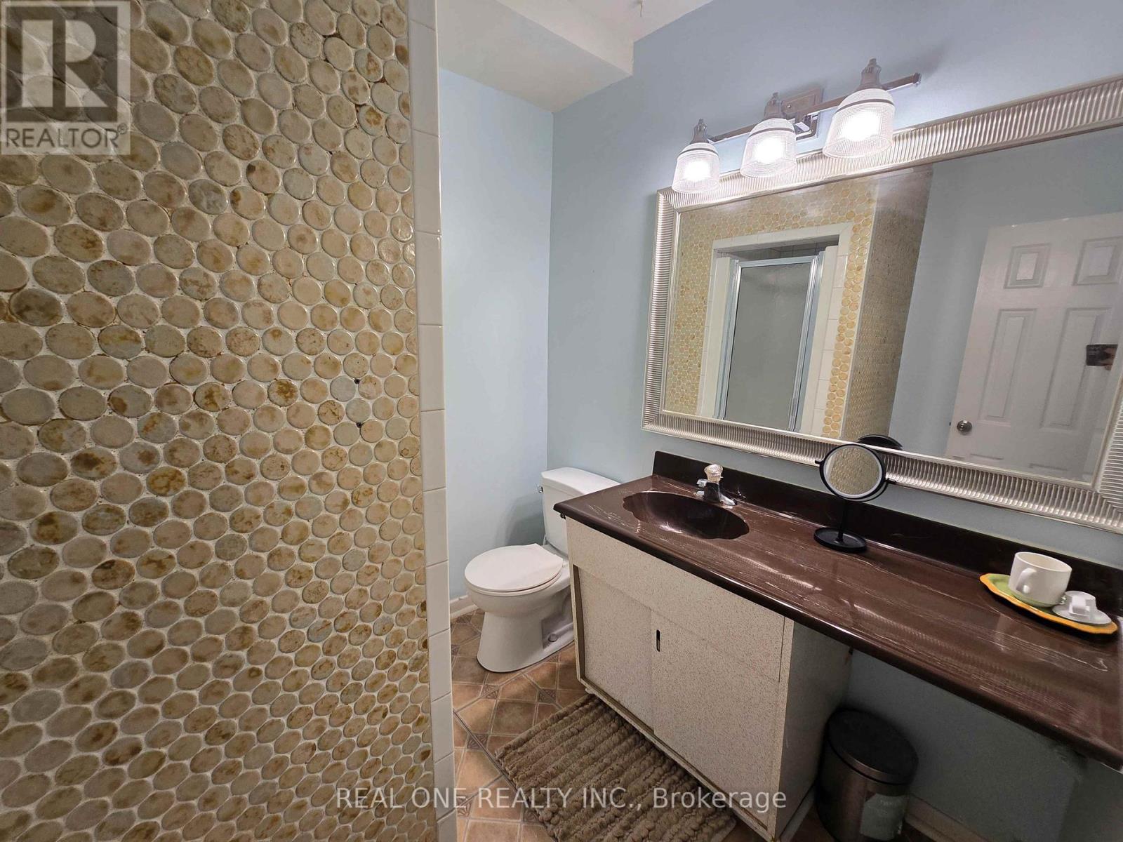 Photo 2 of 37 Bessarion Road, Toronto ON