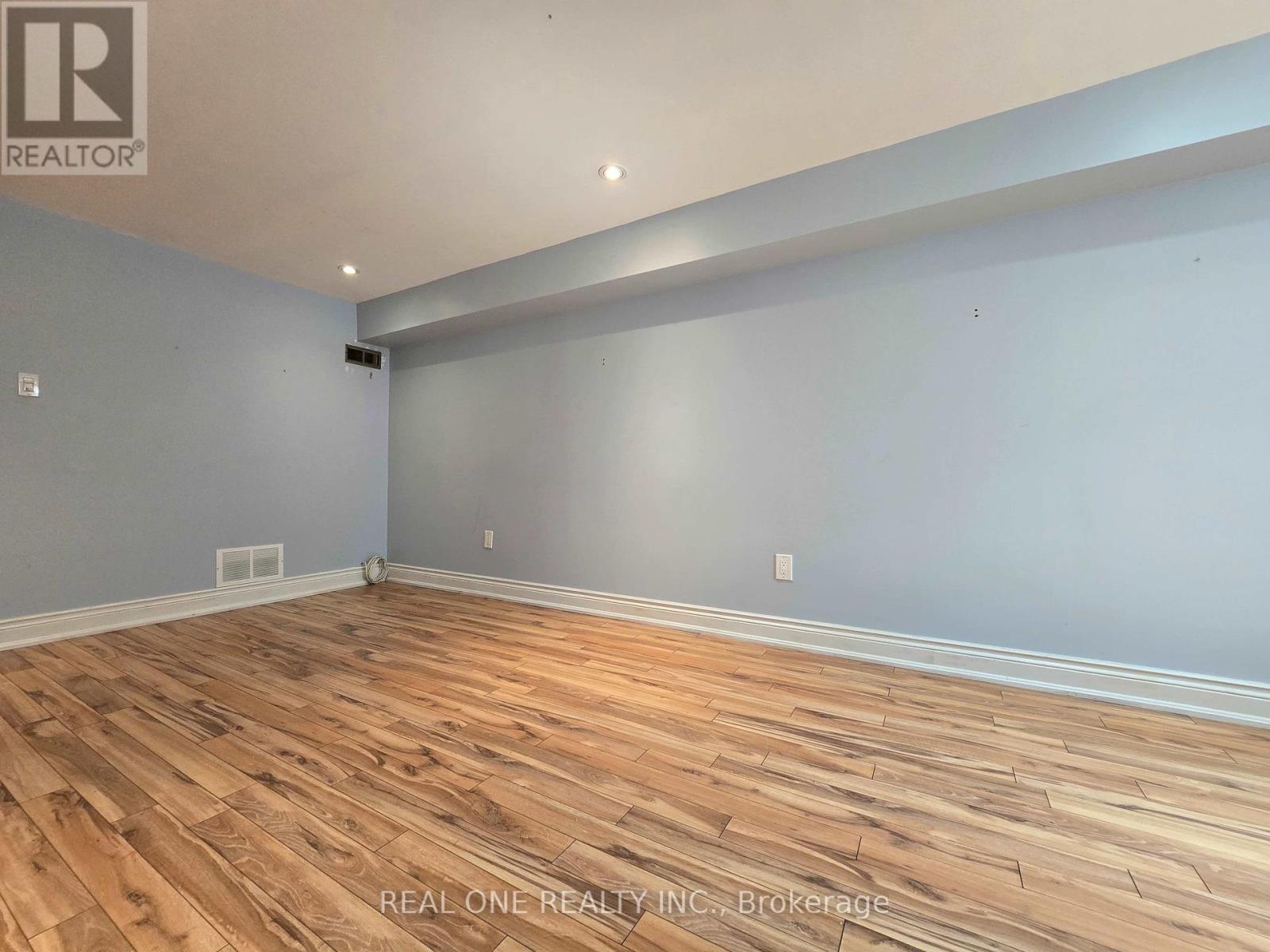 Photo 27 of 37 Bessarion Road, Toronto ON