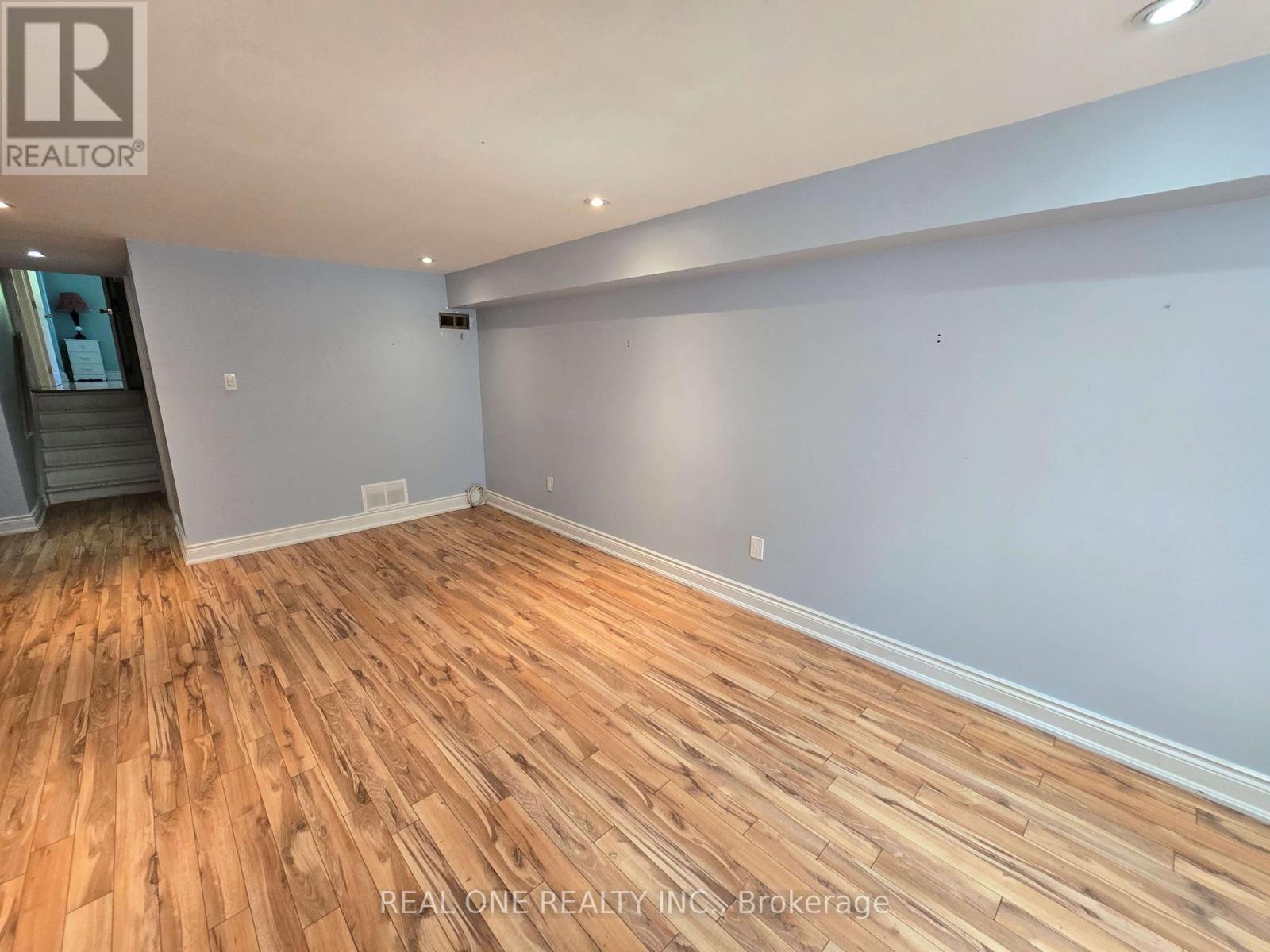 Photo 14 of 37 Bessarion Road, Toronto ON