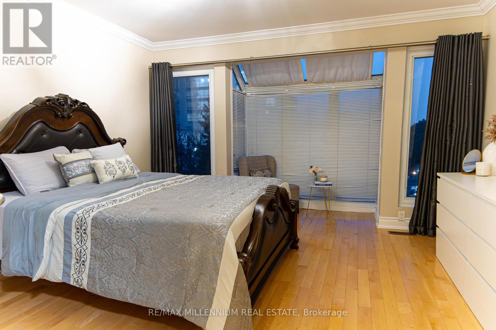 Photo 19 of 62 Cumberland Lane, Ajax ON