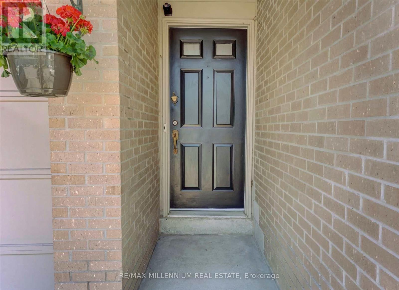 Photo 2 of 62 Cumberland Lane, Ajax ON