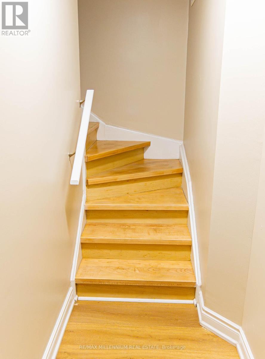 Photo 6 of 62 Cumberland Lane, Ajax ON