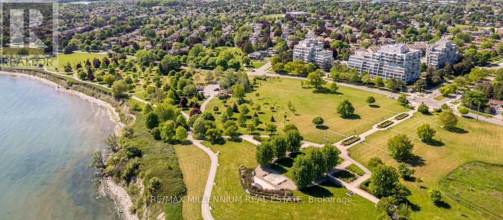 Photo 38 of 62 Cumberland Lane, Ajax ON