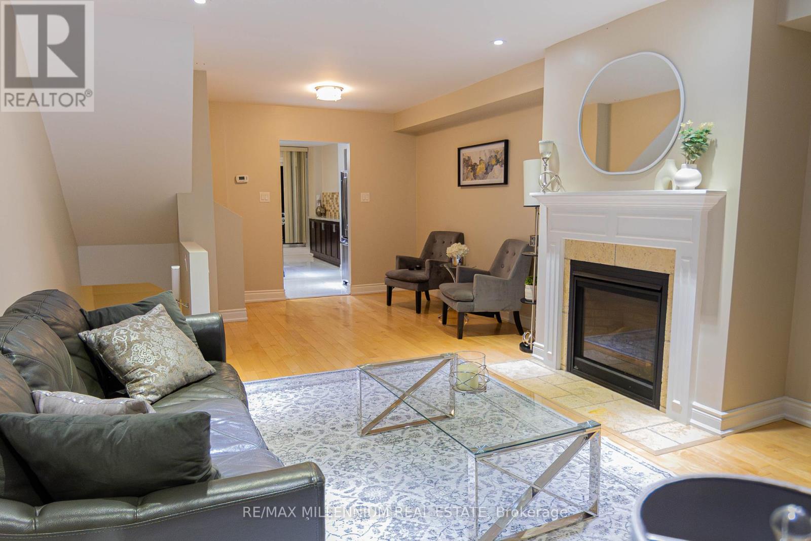 Photo 8 of 62 Cumberland Lane, Ajax ON