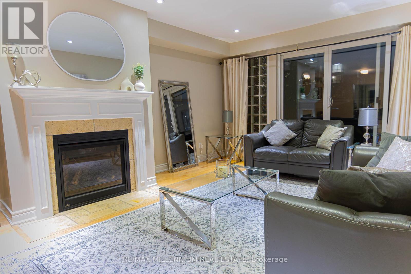 Photo 10 of 62 Cumberland Lane, Ajax ON