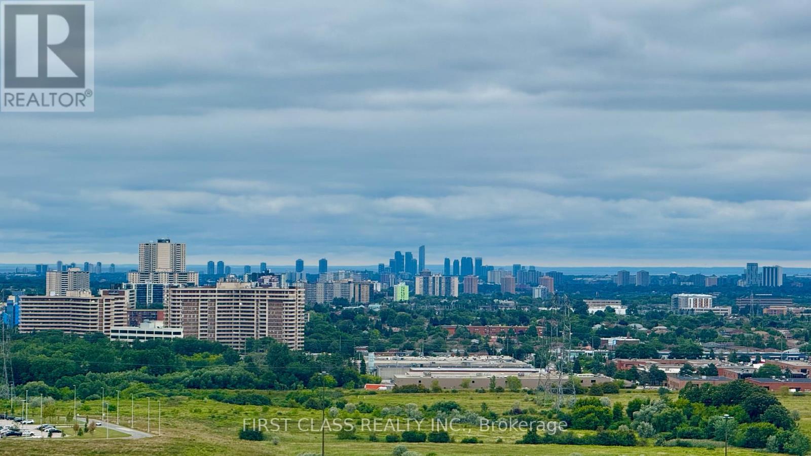 Photo 31 of 2512 28 Interchange Way, Vaughan ON