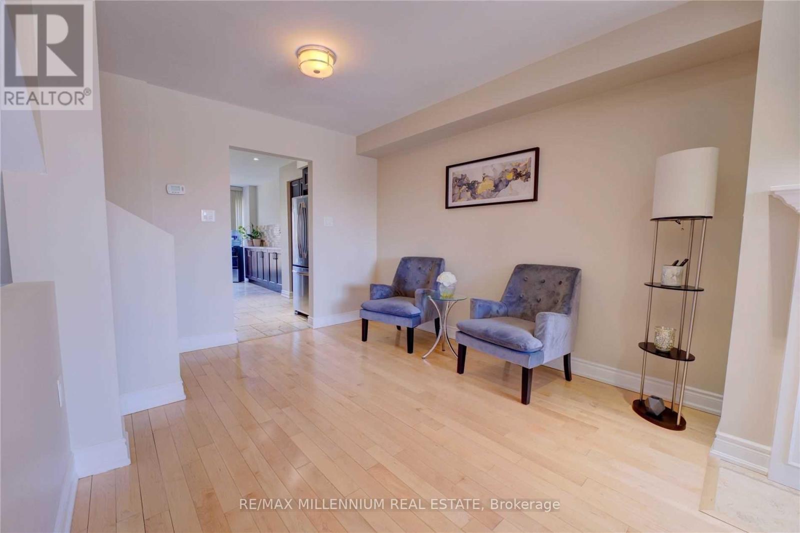 Photo 11 of 62 Cumberland Lane, Ajax ON