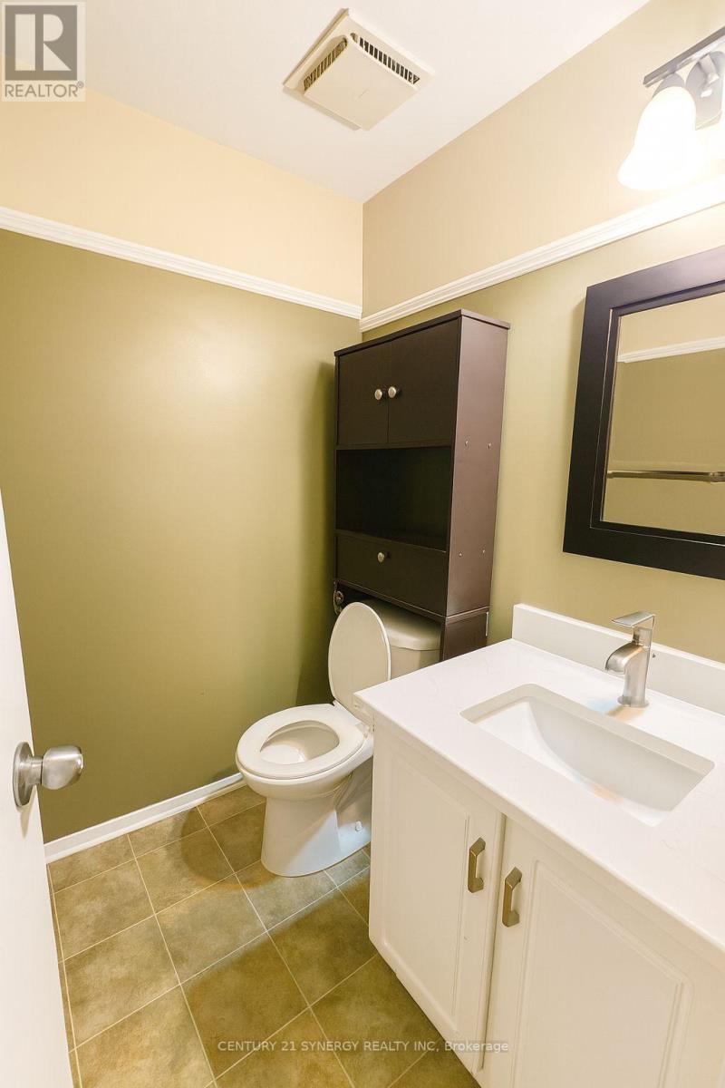 Photo 8 of 5 B 762 St Andre Drive, Ottawa ON
