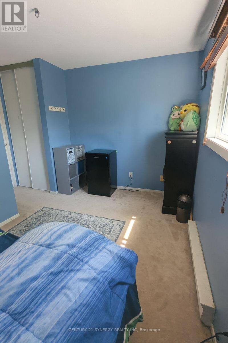 Photo 13 of 5 B 762 St Andre Drive, Ottawa ON