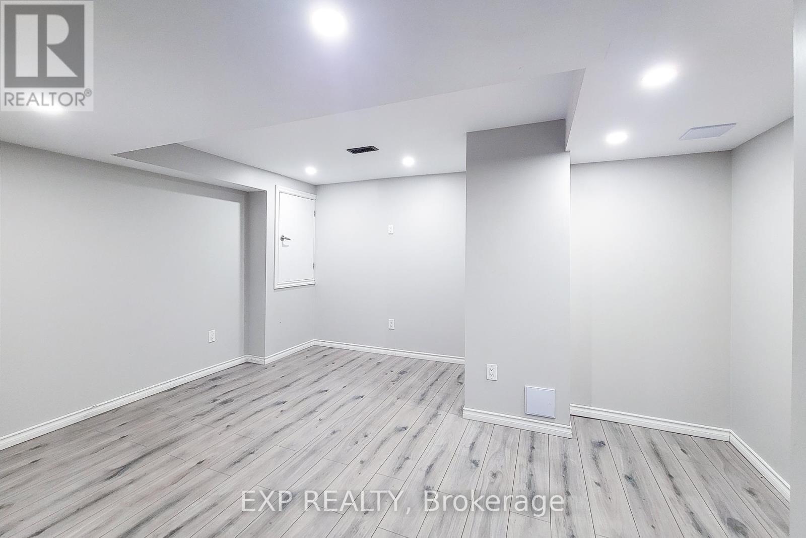 Photo 4 of 113 Keith Crescent, Niagaraonthelake ON