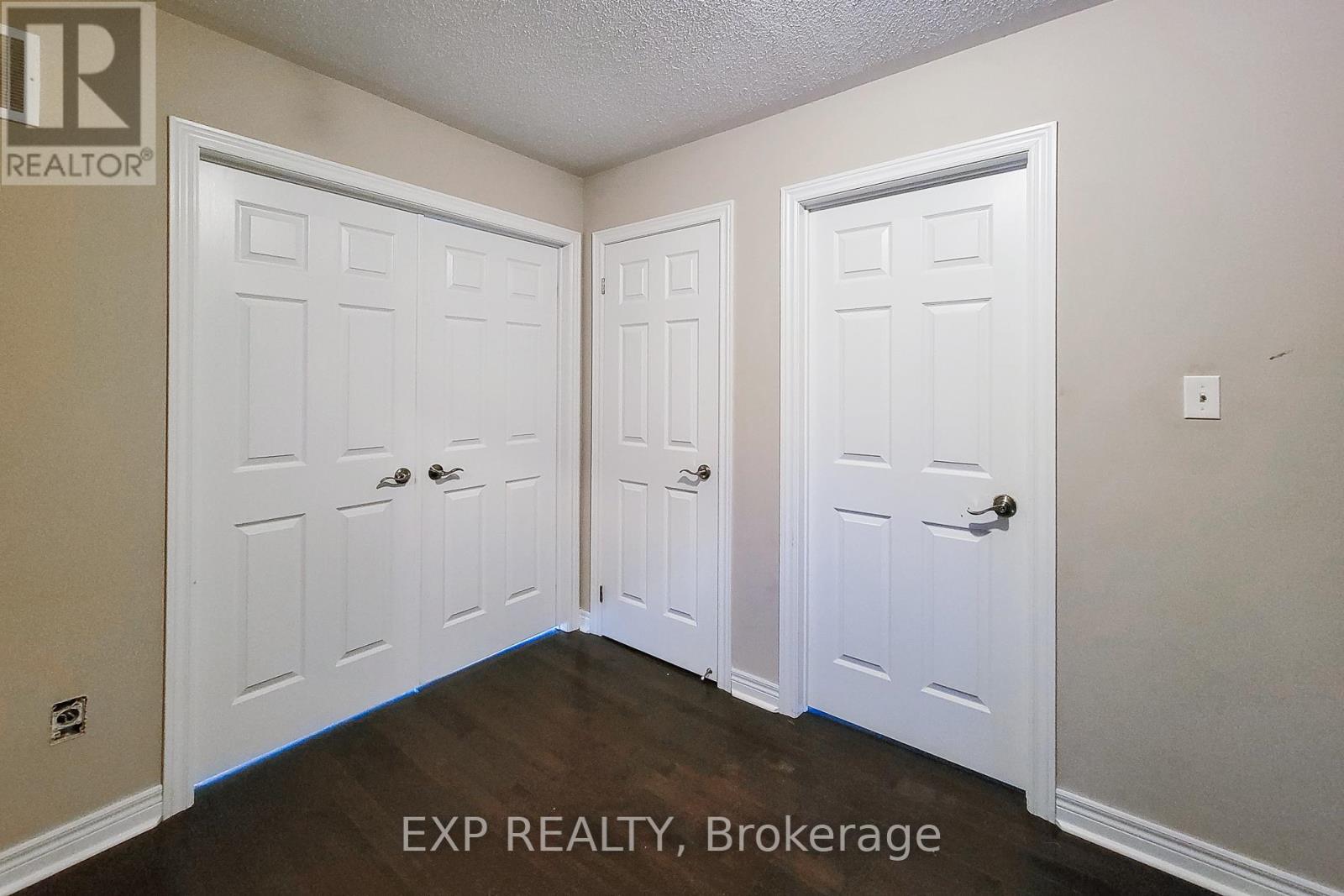 Photo 24 of 113 Keith Crescent, Niagaraonthelake ON
