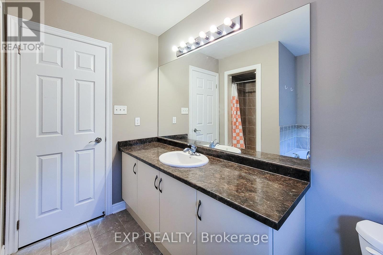 Photo 18 of 113 Keith Crescent, Niagaraonthelake ON