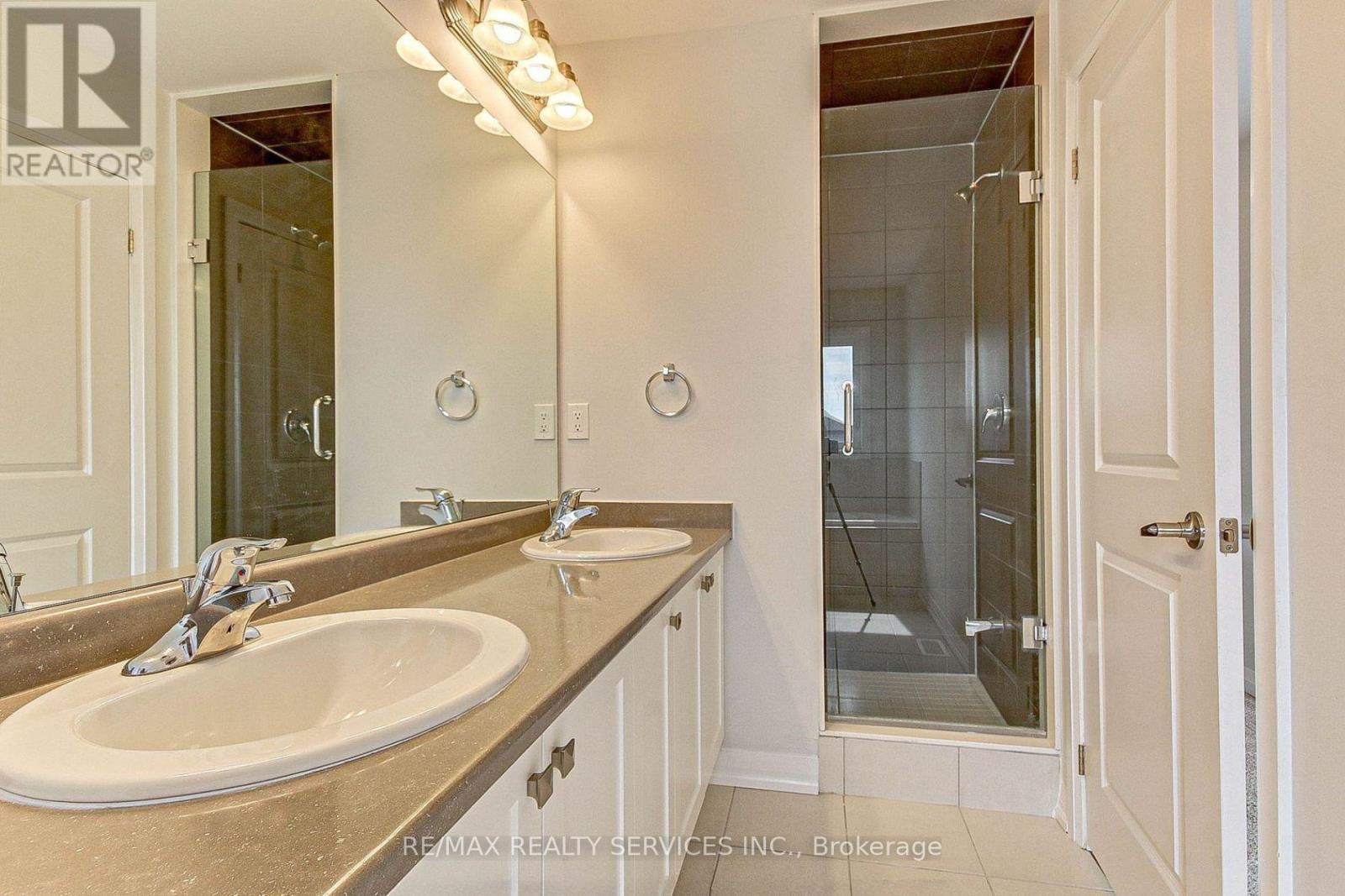 Photo 15 of 920 Sobeski Avenue, Woodstock ON