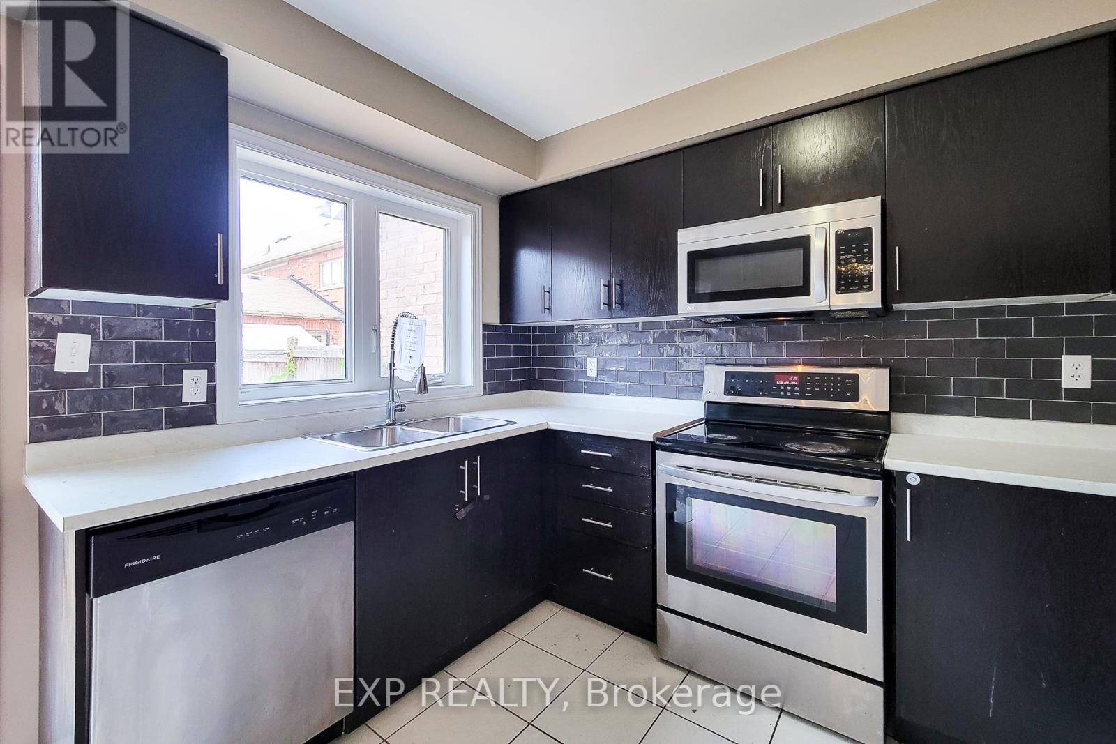 Photo 28 of 113 Keith Crescent, Niagaraonthelake ON