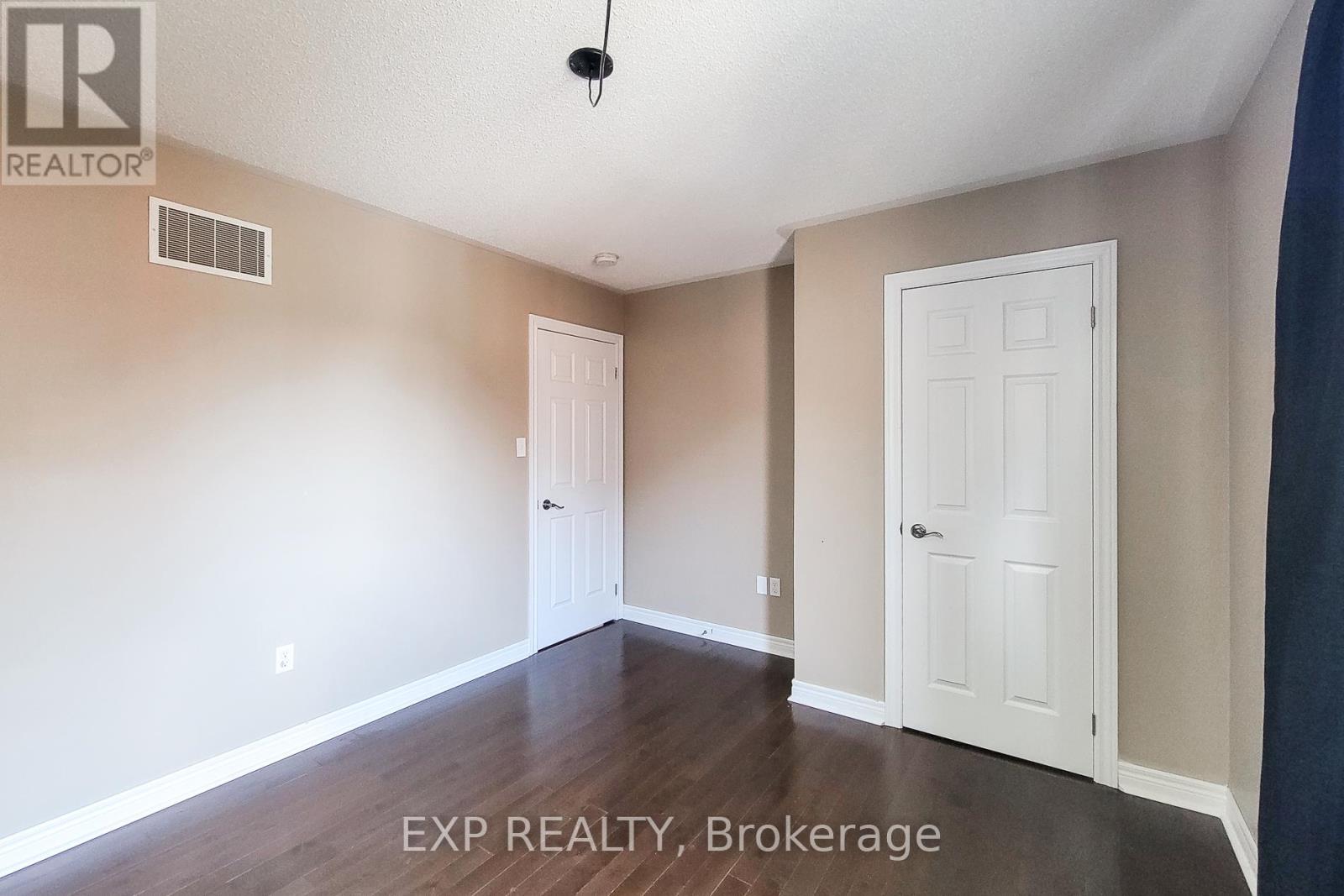 Photo 5 of 113 Keith Crescent, Niagaraonthelake ON