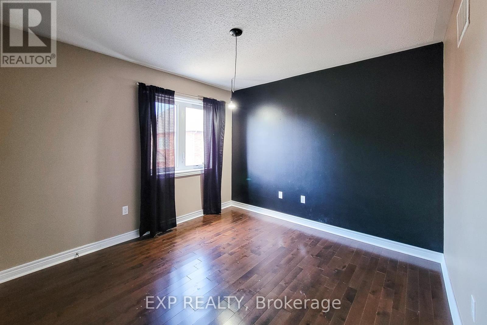 Photo 22 of 113 Keith Crescent, Niagaraonthelake ON