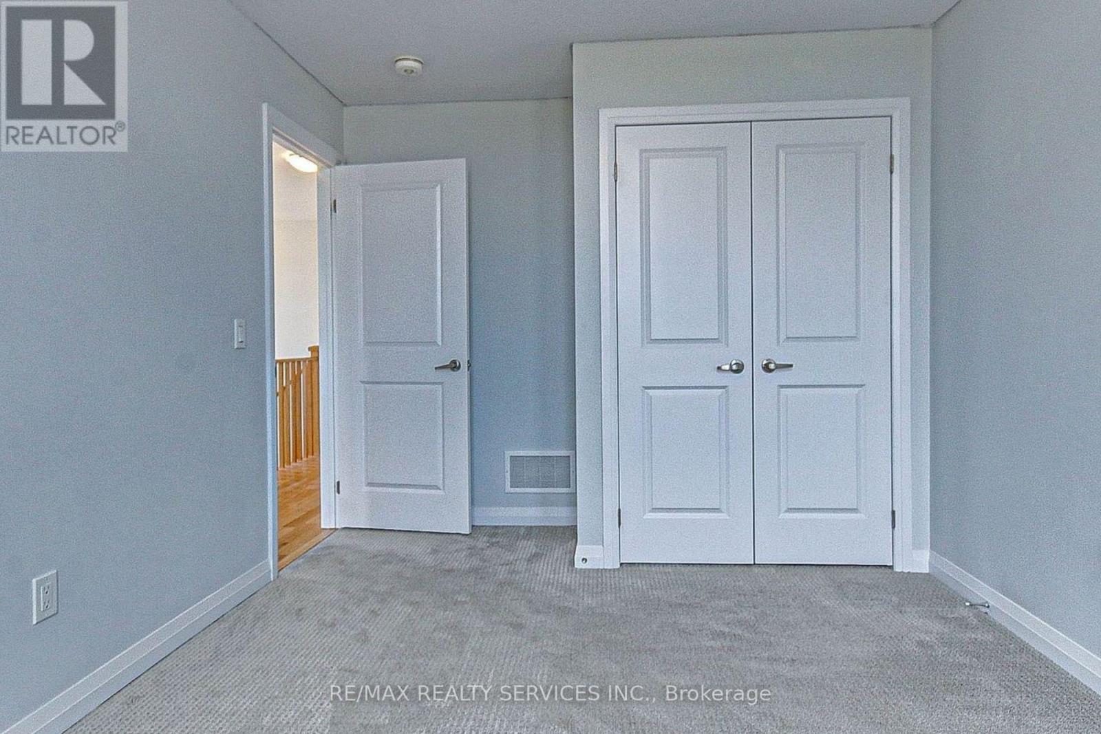 Photo 16 of 920 Sobeski Avenue, Woodstock ON