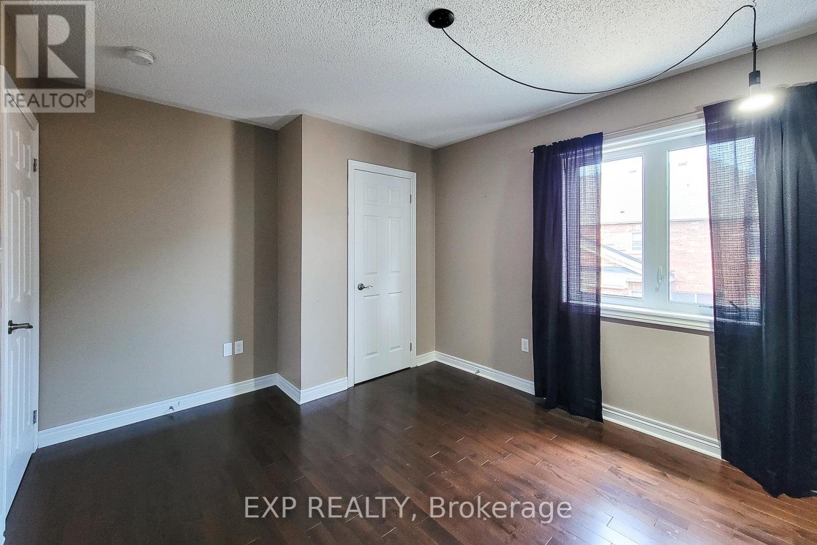 Photo 15 of 113 Keith Crescent, Niagaraonthelake ON