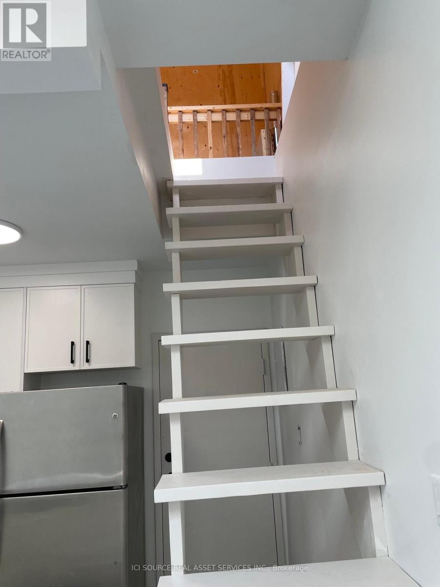 Photo 1 of 3 754 Queen Street E, Toronto ON
