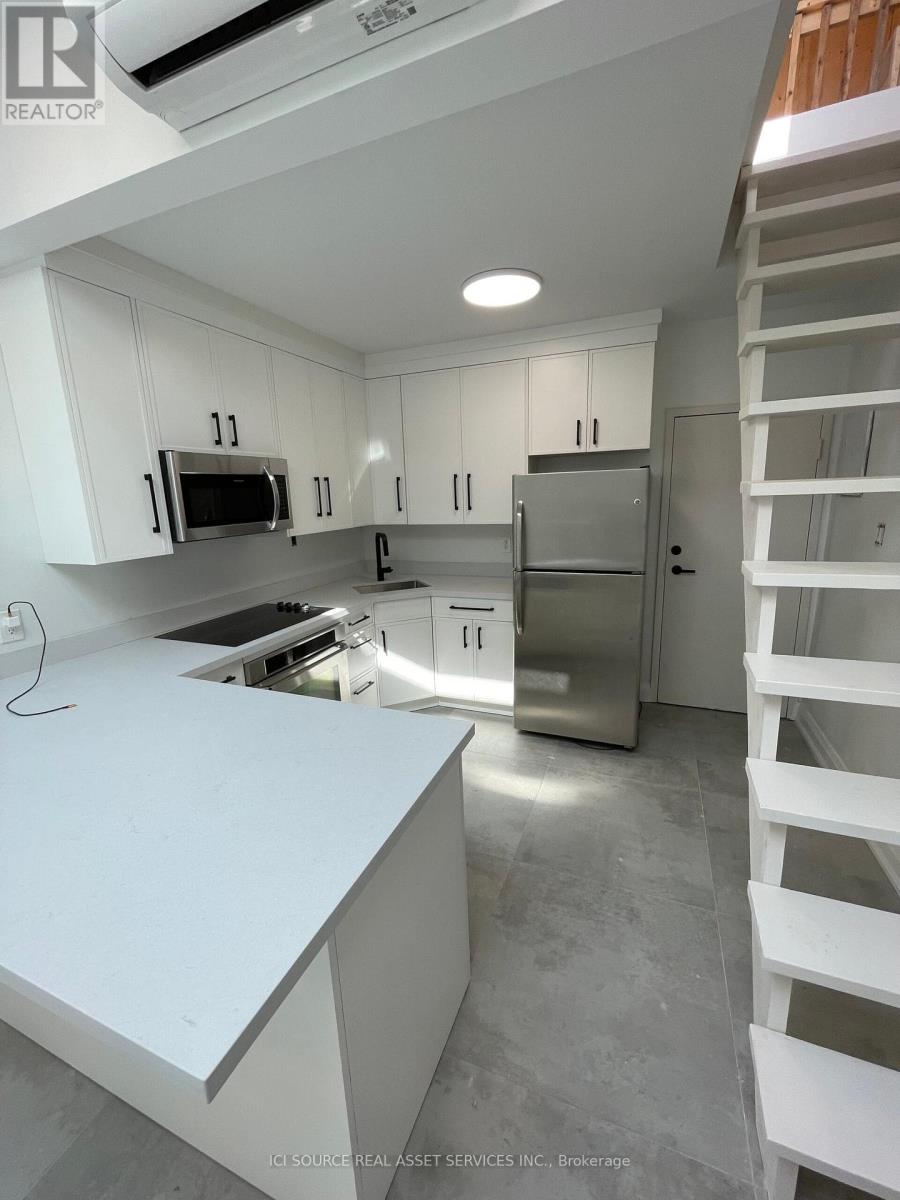 Photo 21 of 3 754 Queen Street E, Toronto ON