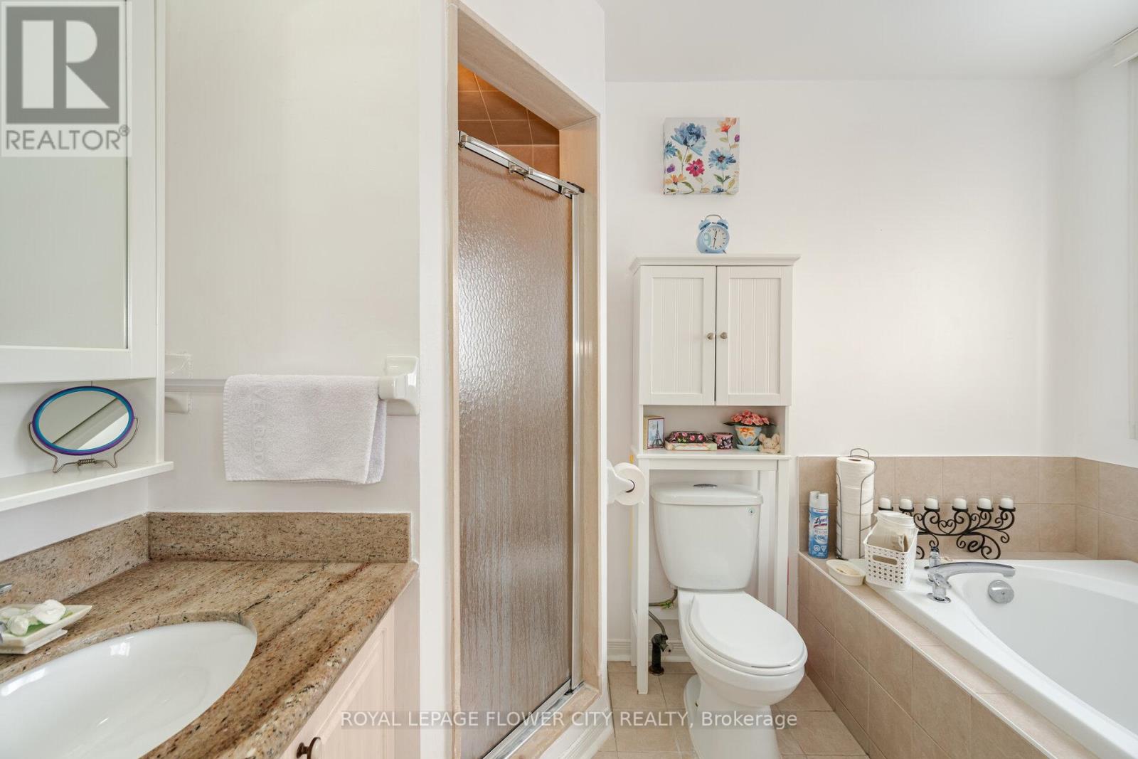 Photo 22 of 3040 Bentley Drive, Mississauga ON