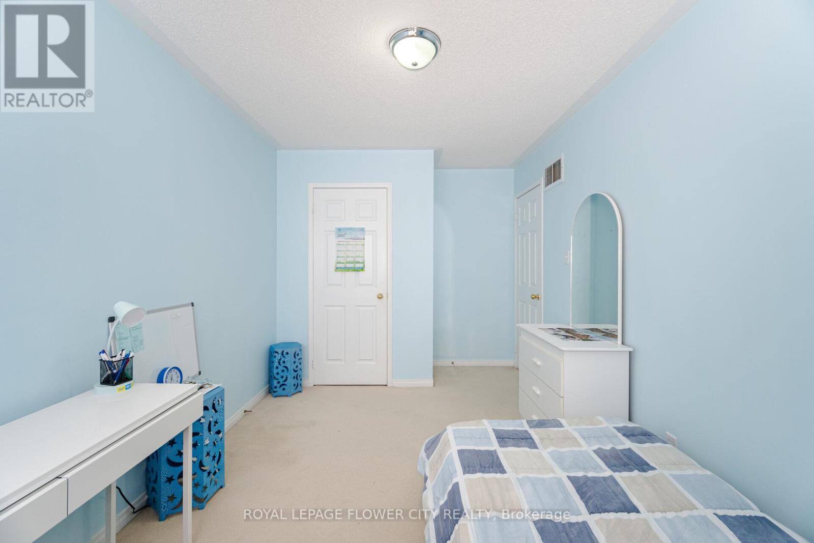 Photo 26 of 3040 Bentley Drive, Mississauga ON