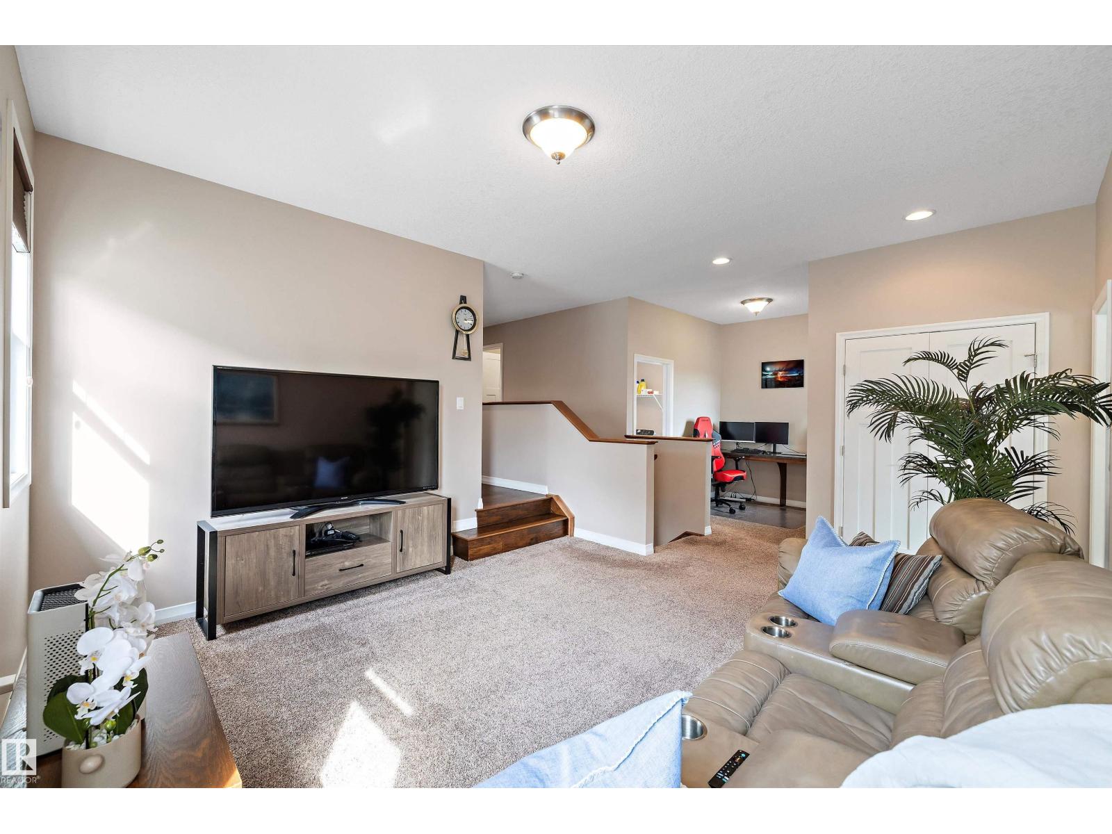 Photo 21 of 16861 58 A St Nw, Edmonton AB