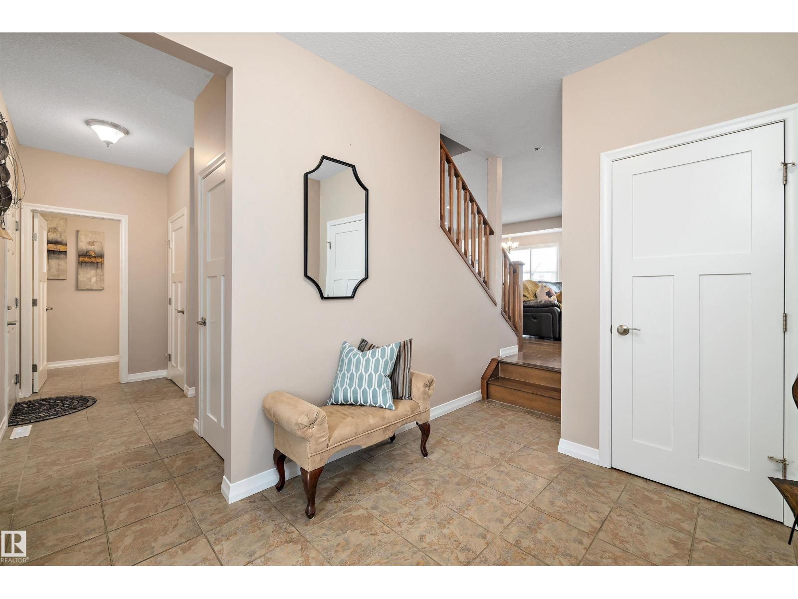 Photo 3 of 16861 58 A St Nw, Edmonton AB