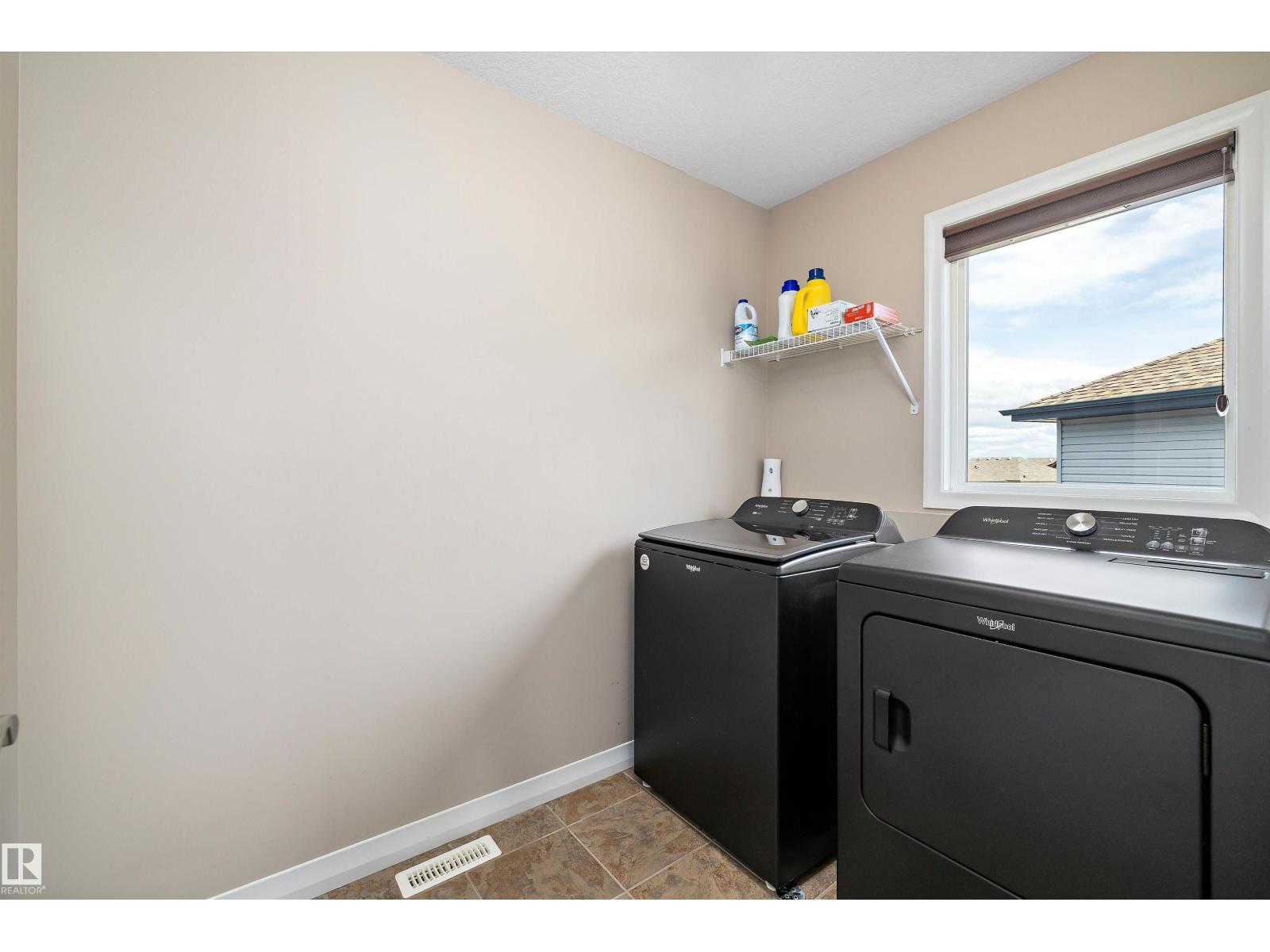 Photo 35 of 16861 58 A St Nw, Edmonton AB