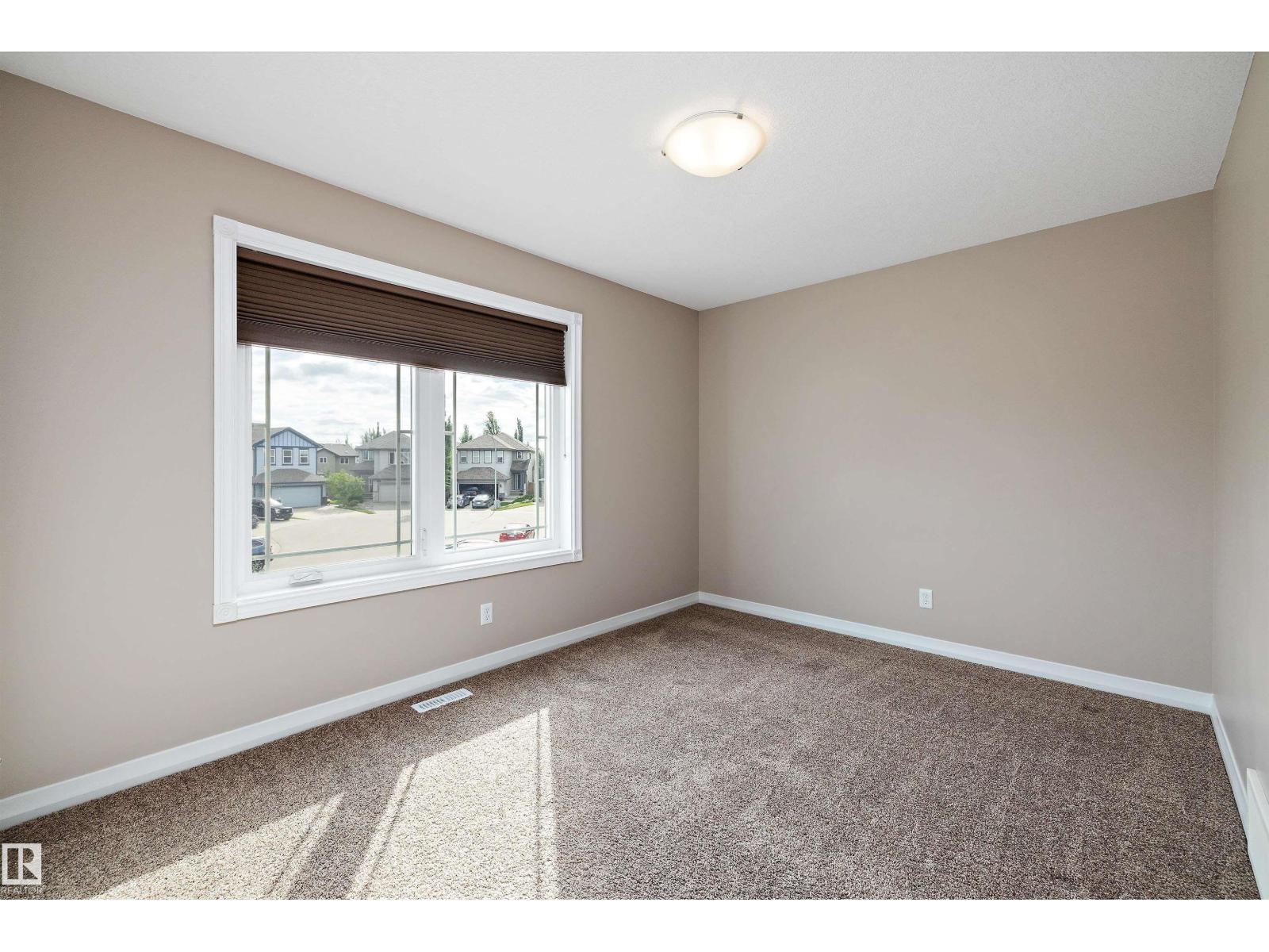 Photo 36 of 16861 58 A St Nw, Edmonton AB