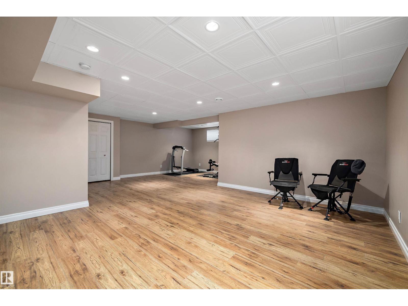 Photo 39 of 16861 58 A St Nw, Edmonton AB