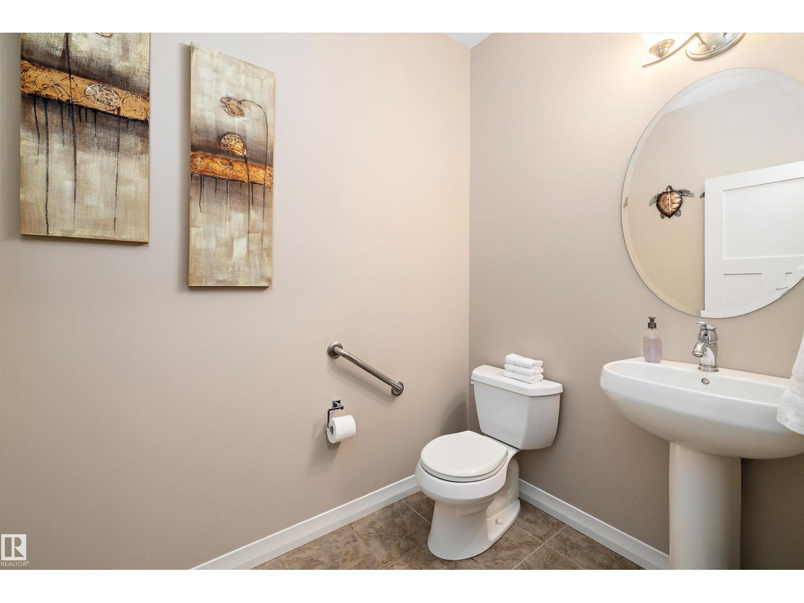 Photo 4 of 16861 58 A St Nw, Edmonton AB