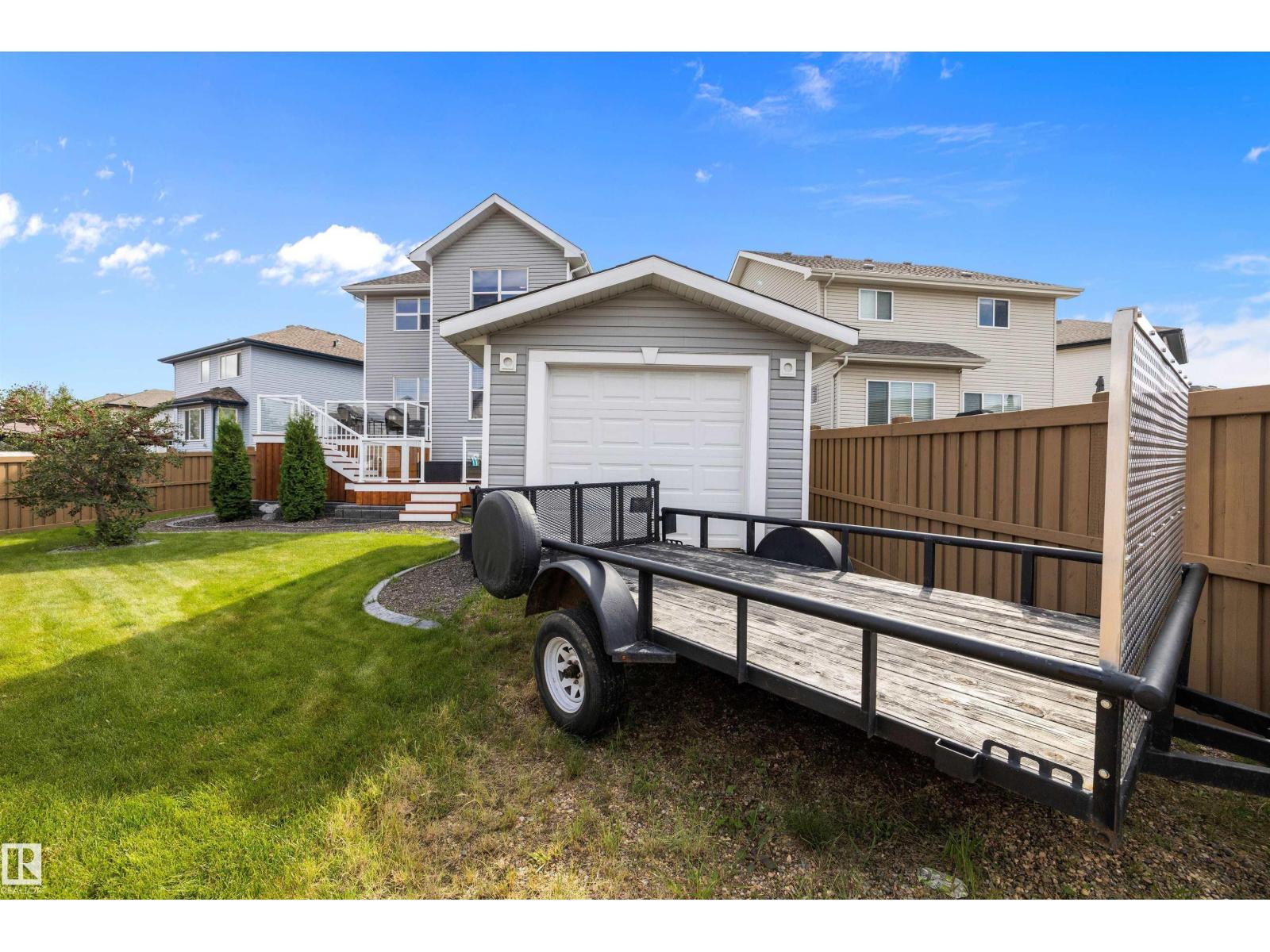 Photo 58 of 16861 58 A St Nw, Edmonton AB